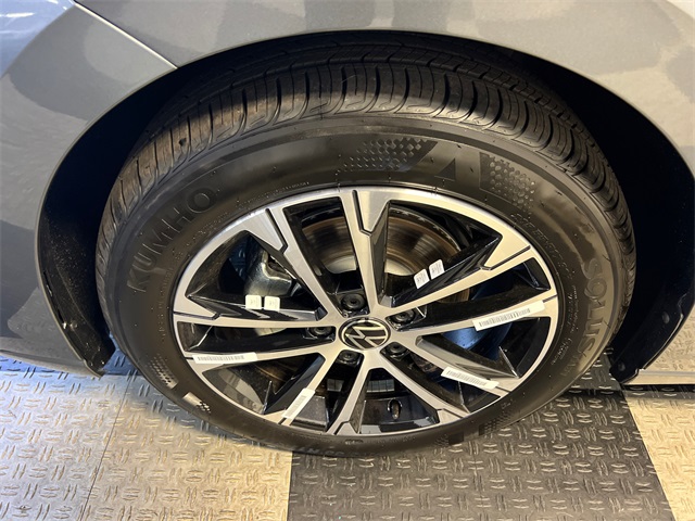 2025 Volkswagen Jetta 1.5T Sport photo 8