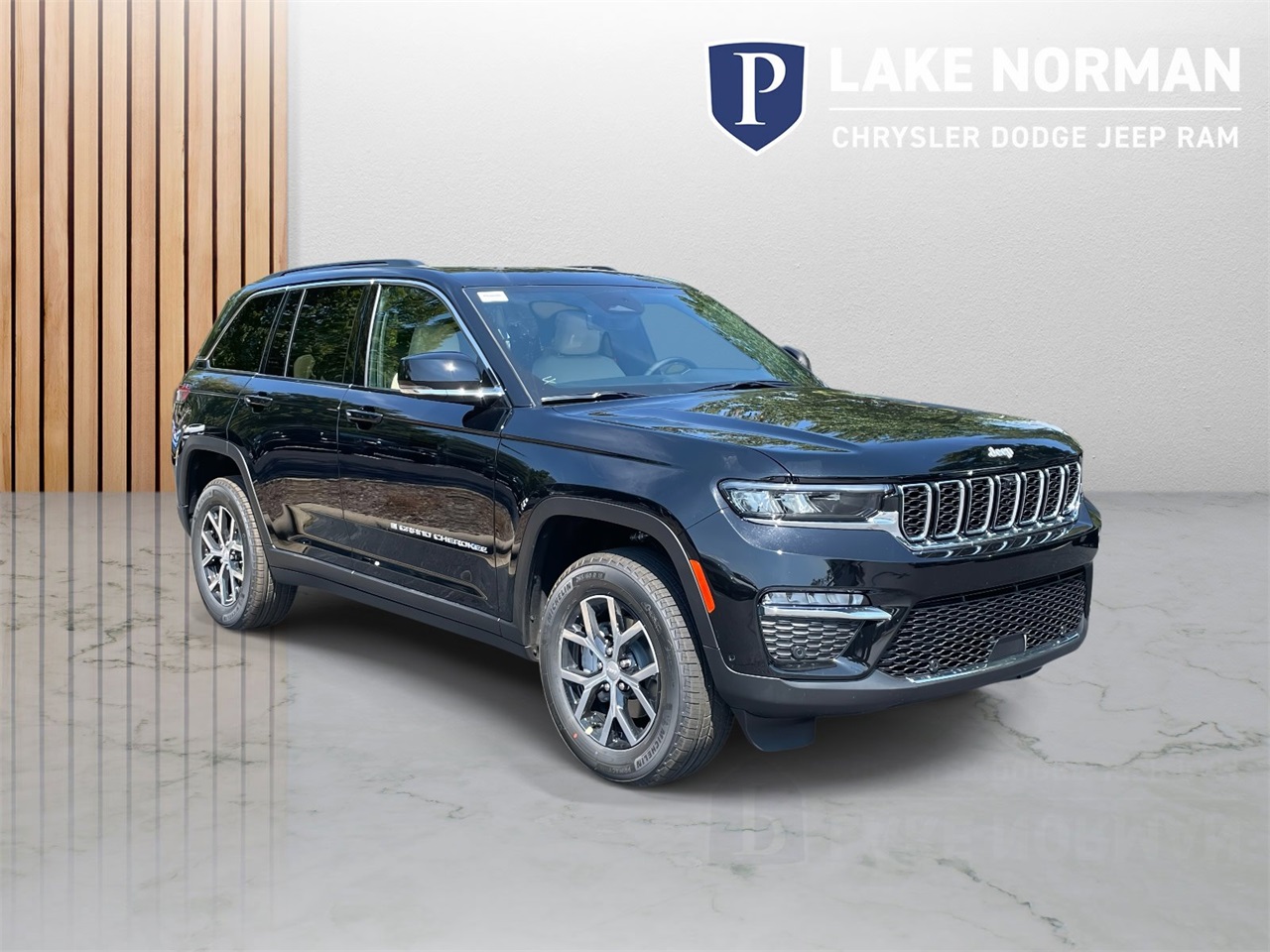 2025 Jeep Grand Cherokee Limited photo 2
