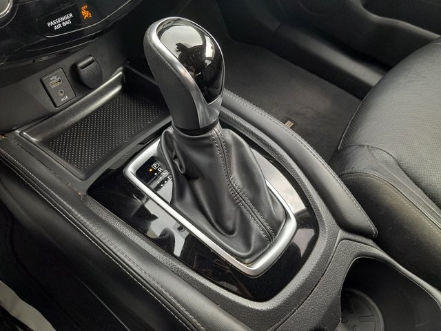 2017 Nissan Rogue SL photo 23