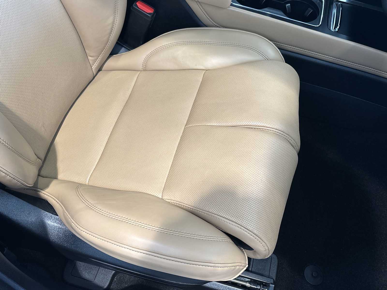 2021 Lincoln Corsair Grand Touring photo 27