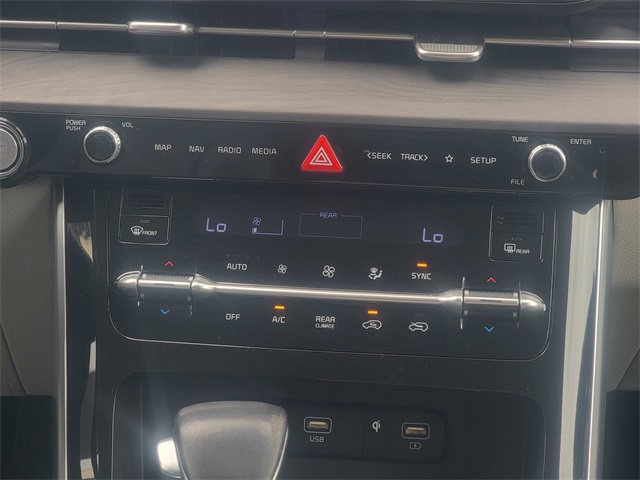 2023 Kia Carnival EX photo 21