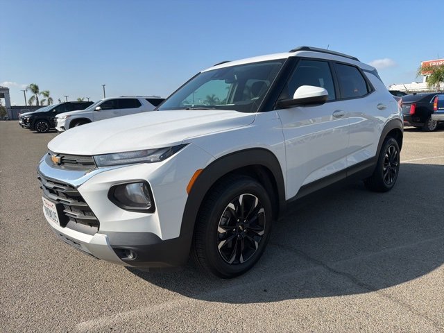2021 Chevrolet Trailblazer LT photo 2