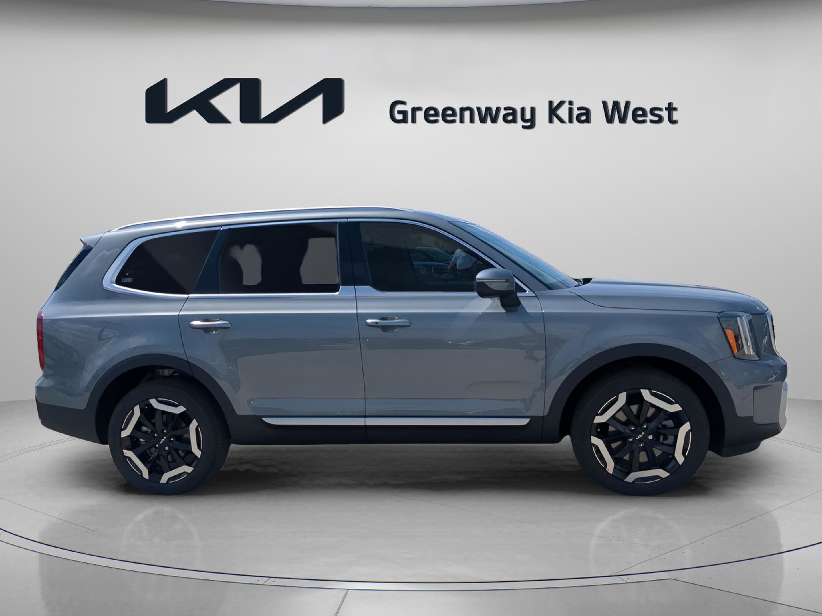 2025 Kia Telluride S photo 8