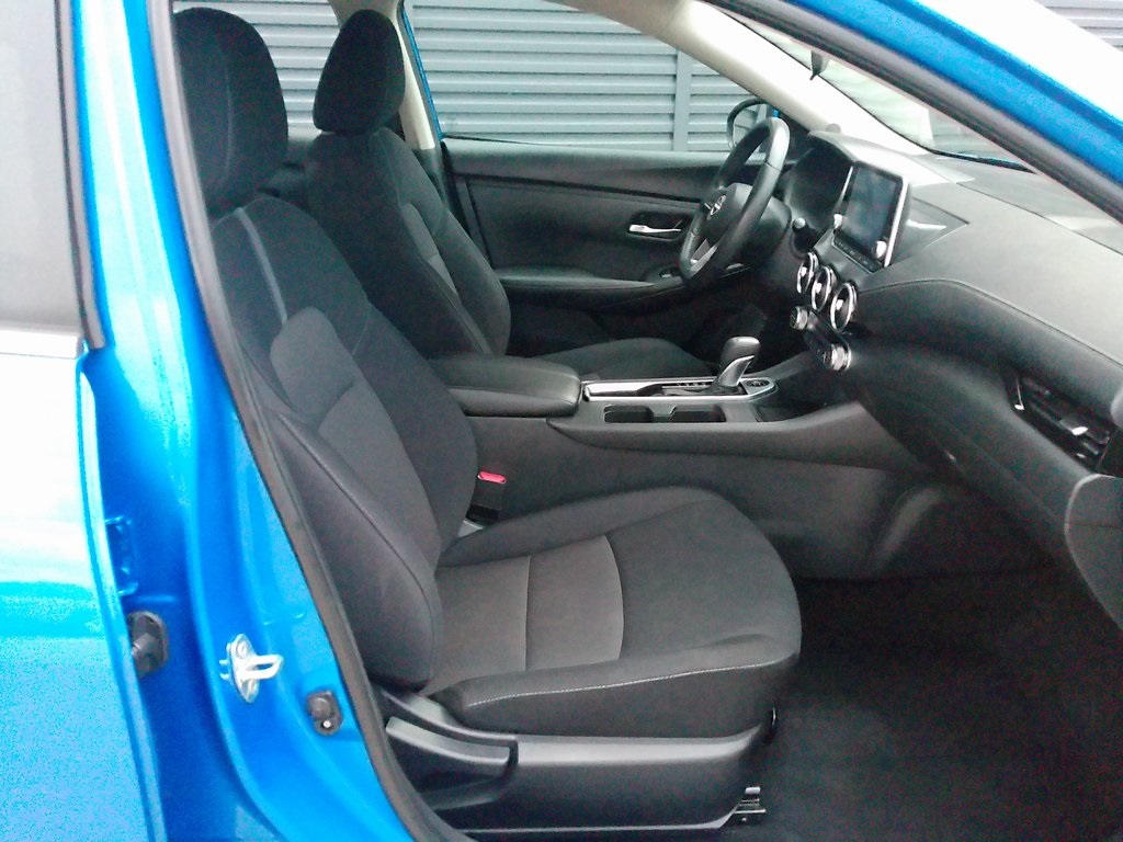 2024 Nissan Sentra SV photo 11
