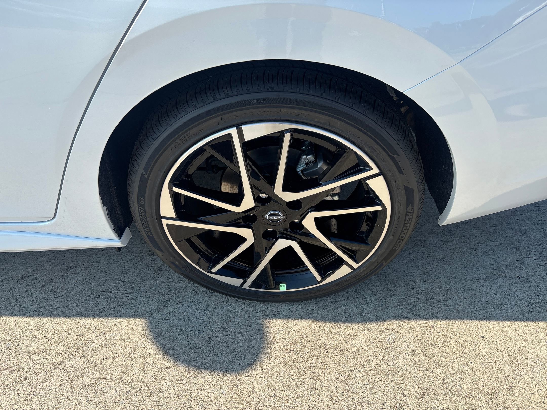 2025 Nissan Sentra SR photo 12