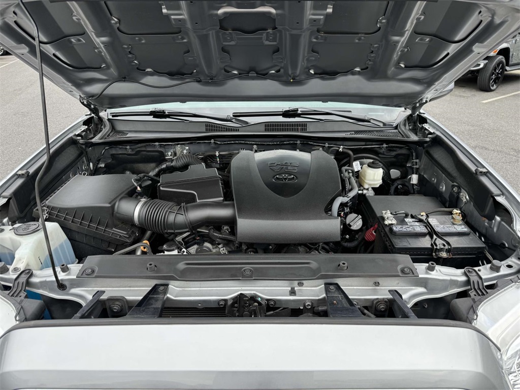 2021 Toyota Tacoma SR5 photo 11