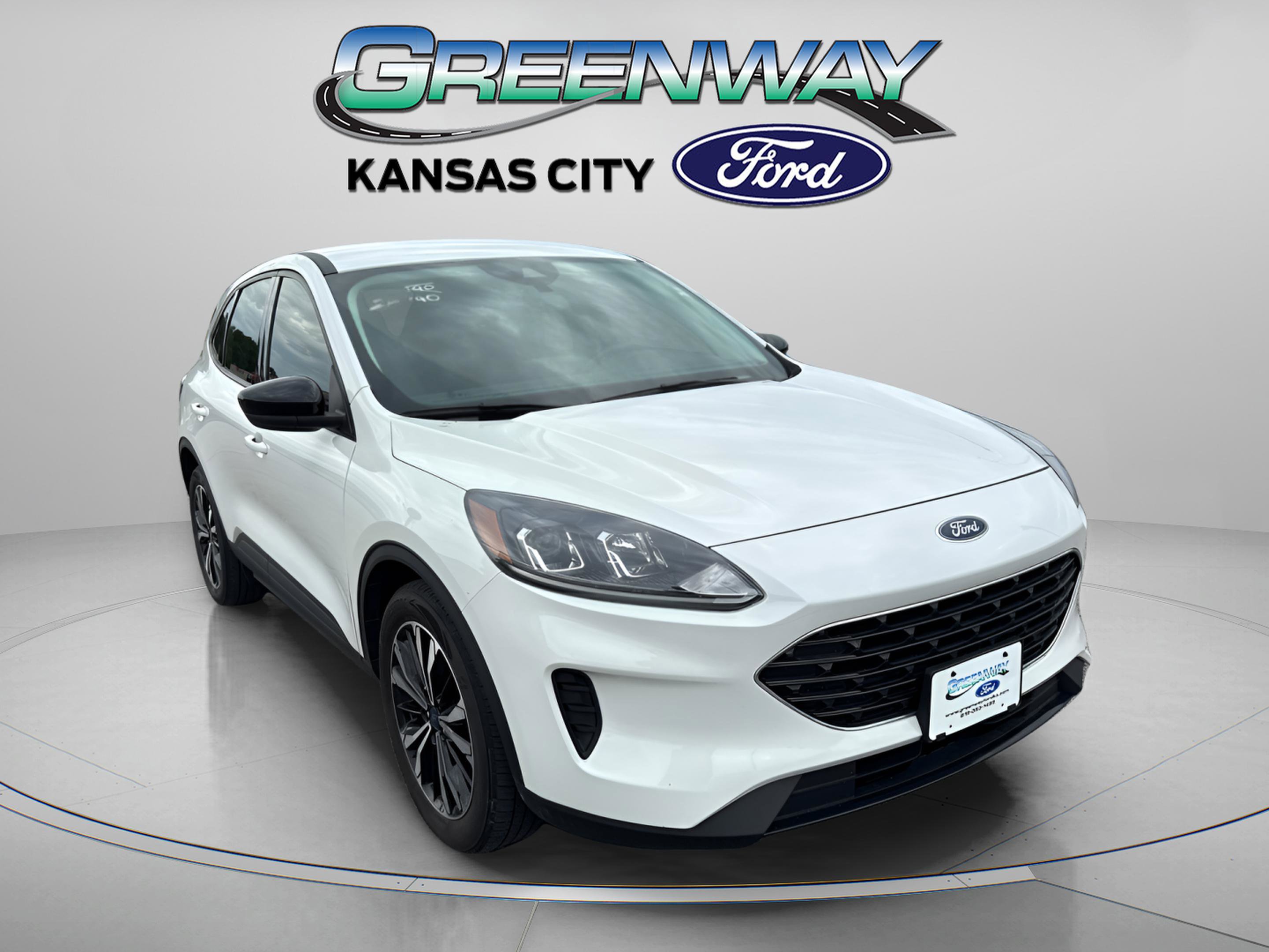 Used 2022 Ford Escape SE with VIN 1FMCU0G69NUB37400 for sale in Kansas City