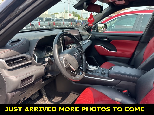 2023 Toyota Highlander XSE photo 2