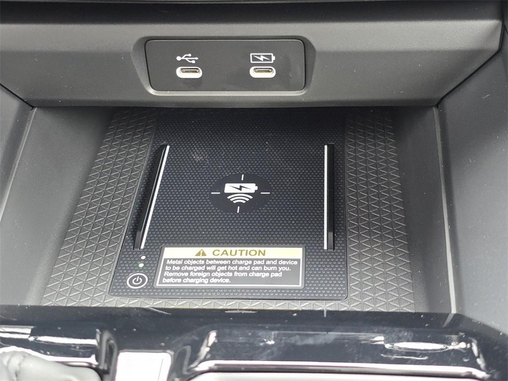 2025 Honda Accord Hybrid Touring photo 2