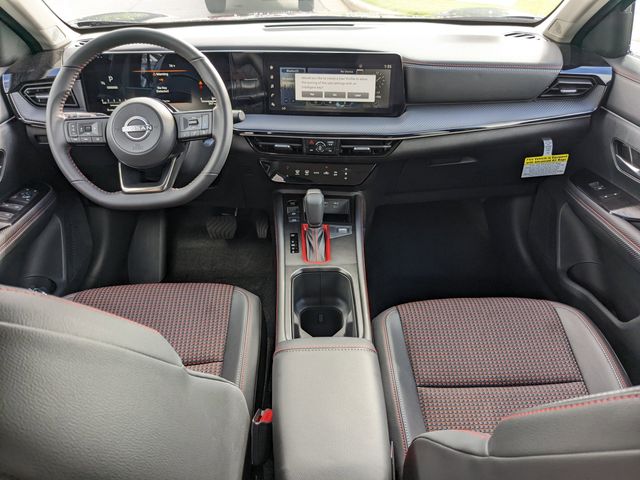 2025 Nissan Kicks SR photo 11