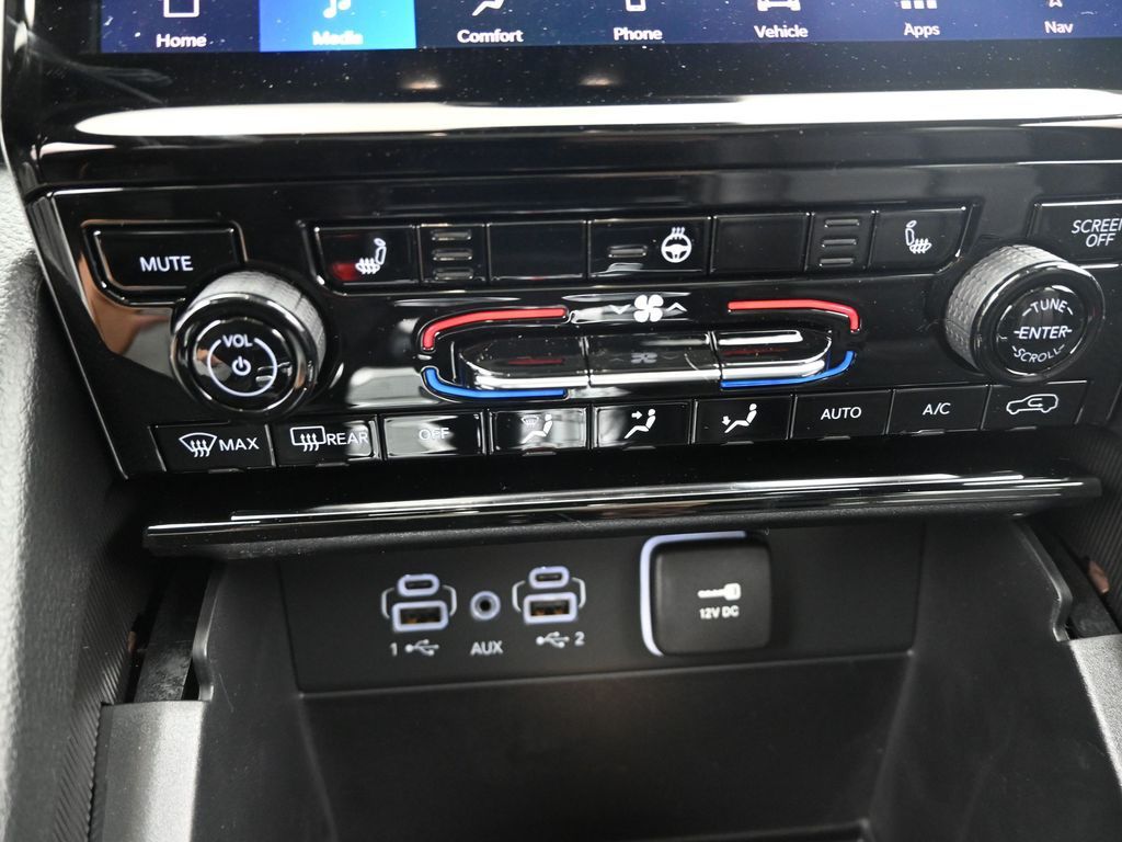 2025 Jeep Grand Cherokee Limited photo 14