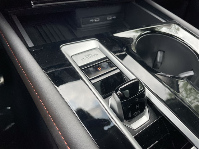 2025 Volkswagen Atlas Peak Edition SE Technology photo 9