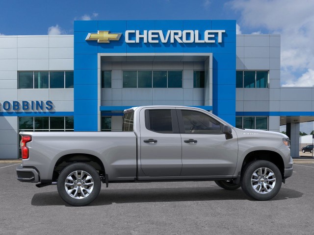 2026 Chevrolet Silverado 1500 Custom photo 3