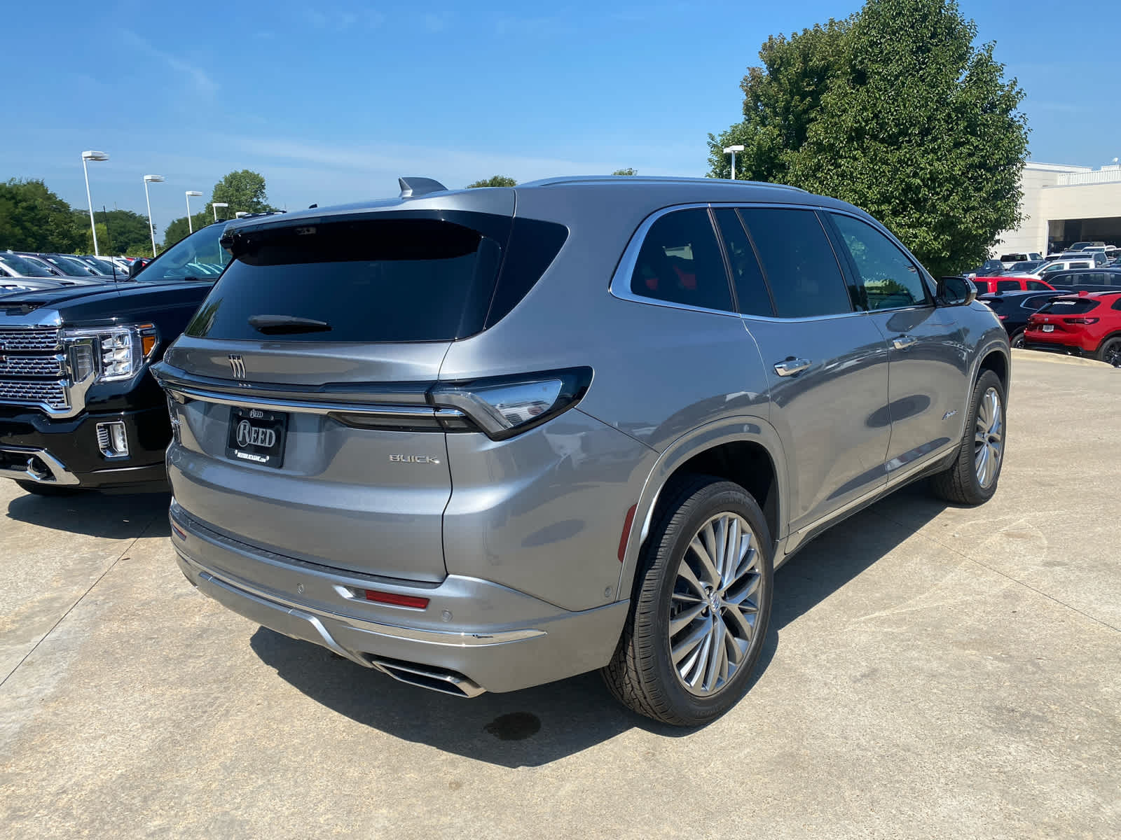 2026 Buick Enclave Avenir photo 3