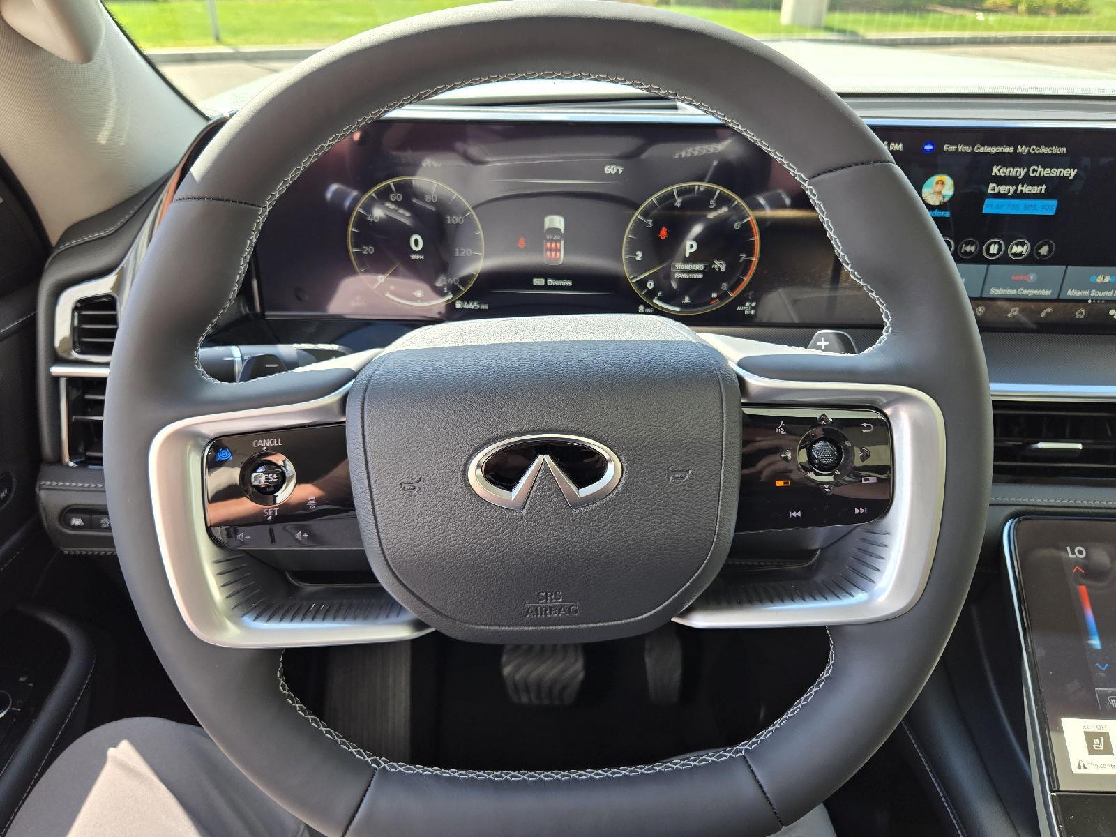 2026 Infiniti QX80 Luxe photo 22