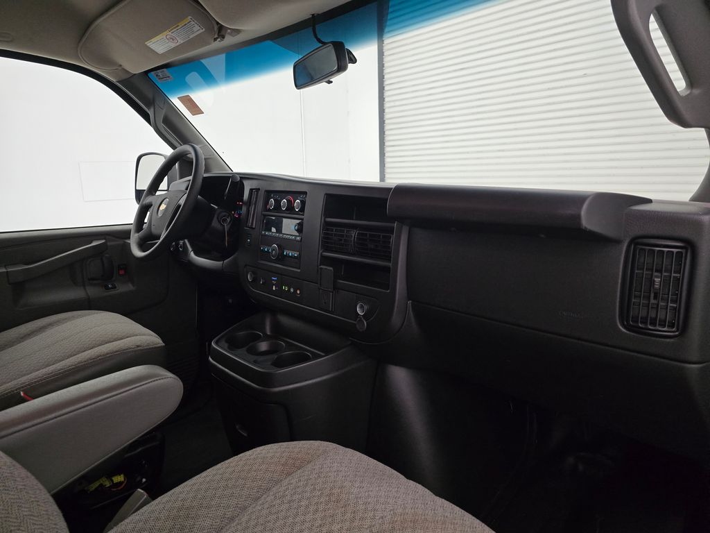 2022 Chevrolet Express 3500 LS photo 36
