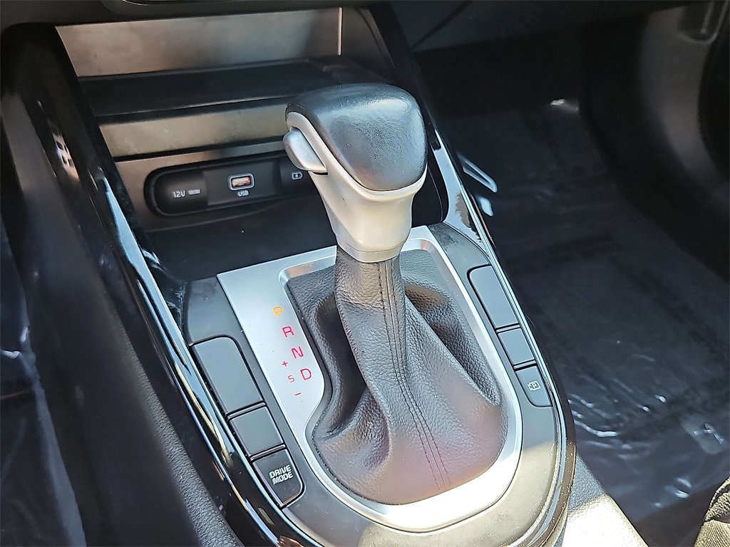 2023 Kia Forte GT-Line photo 15