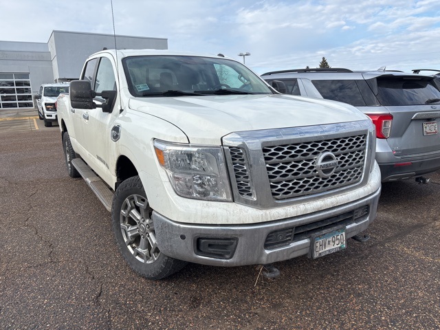 2019 Nissan Titan XD SV's photo