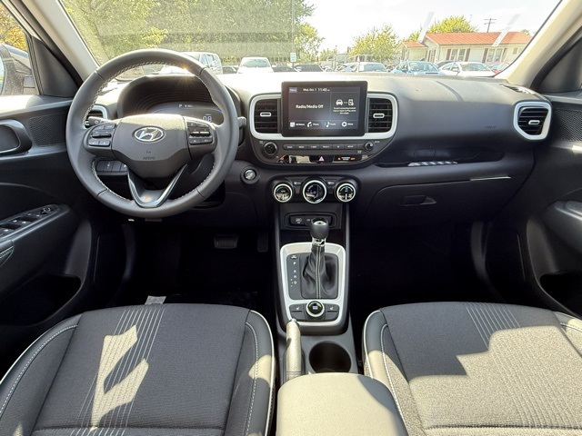 2026 Hyundai Venue SEL photo 14