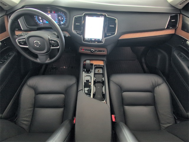 2024 Volvo XC90 Plus photo 9