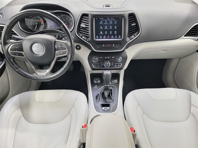 2021 Jeep Cherokee Latitude Lux photo 18