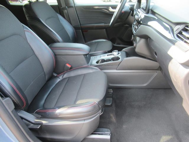 2024 Ford Escape ST-Line photo 11