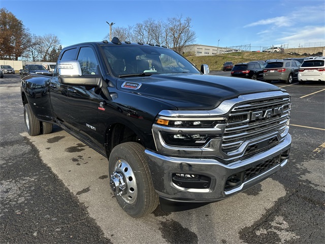 2026 Ram 3500 Laramie photo 3