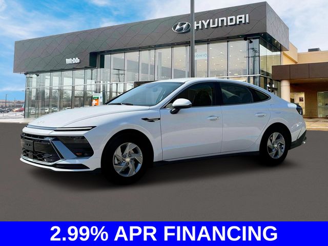 New 2025 White Hyundai SE image 2