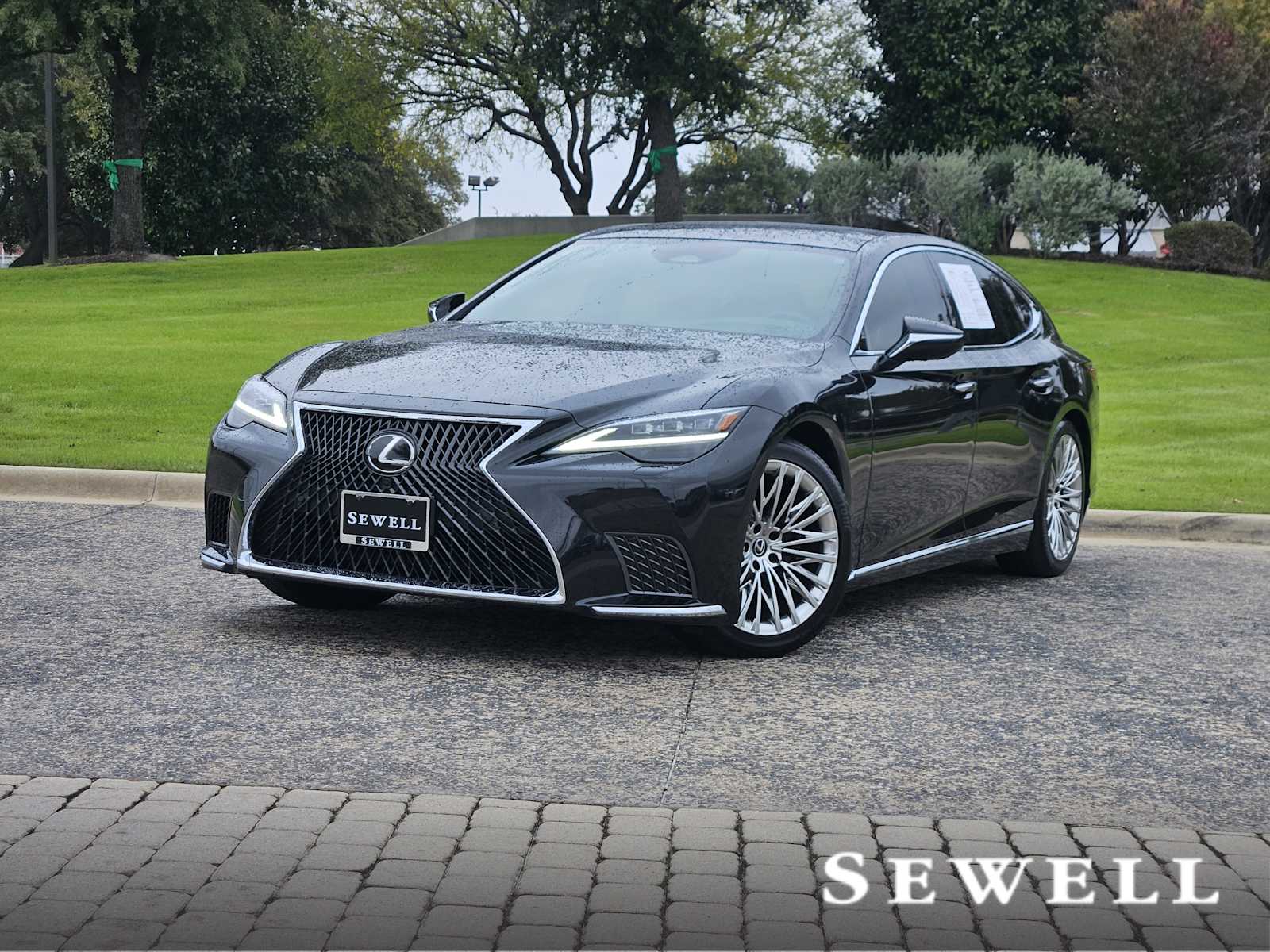 2024 Lexus LS Base's photo