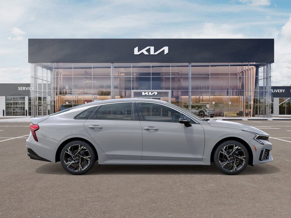 2026 Kia K5 GT-Line photo 7