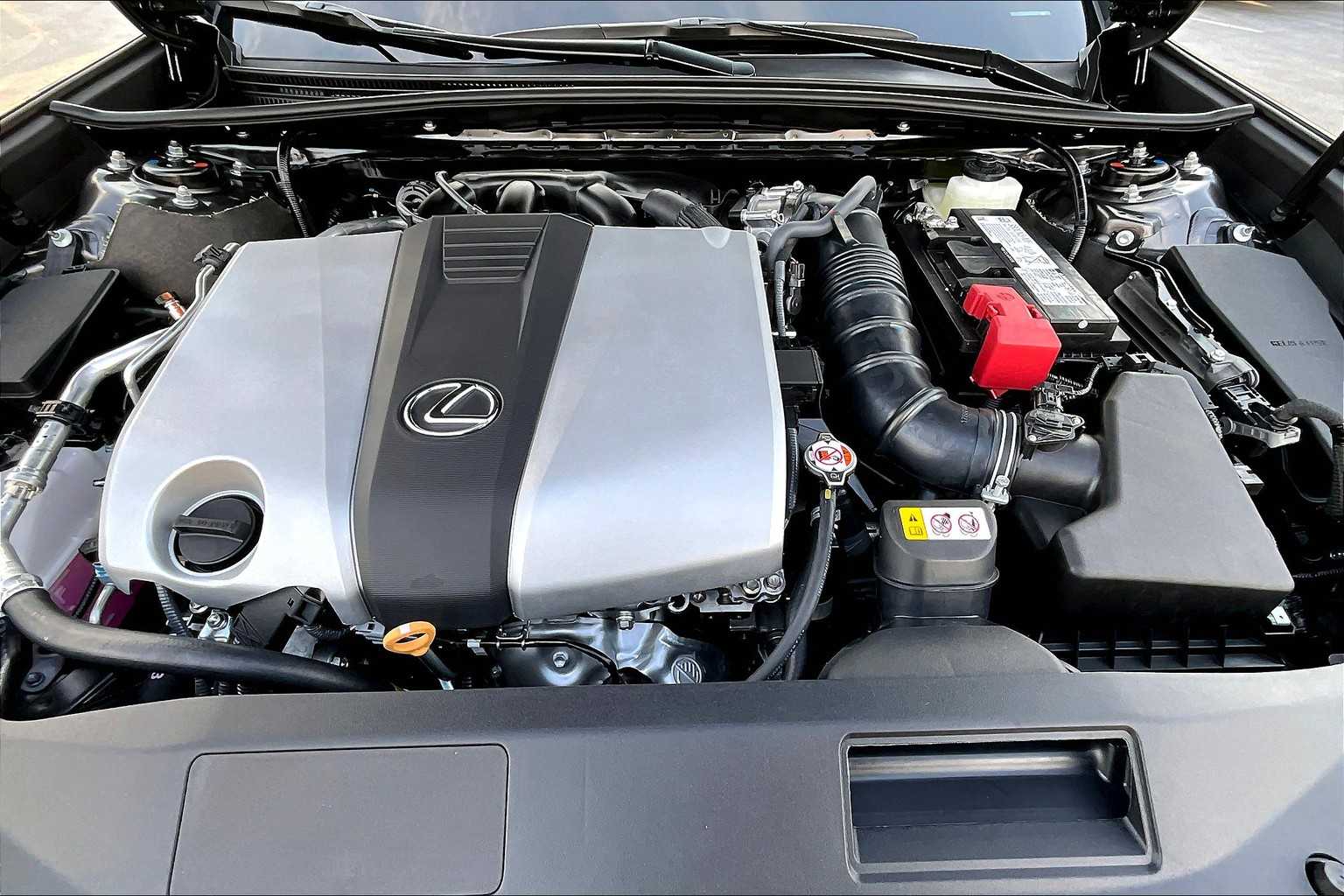 2025 Lexus ES 350 - Photo 19