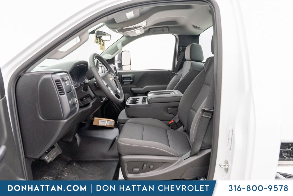 2023 Chevrolet Silverado 4500HD Work Truck photo 4