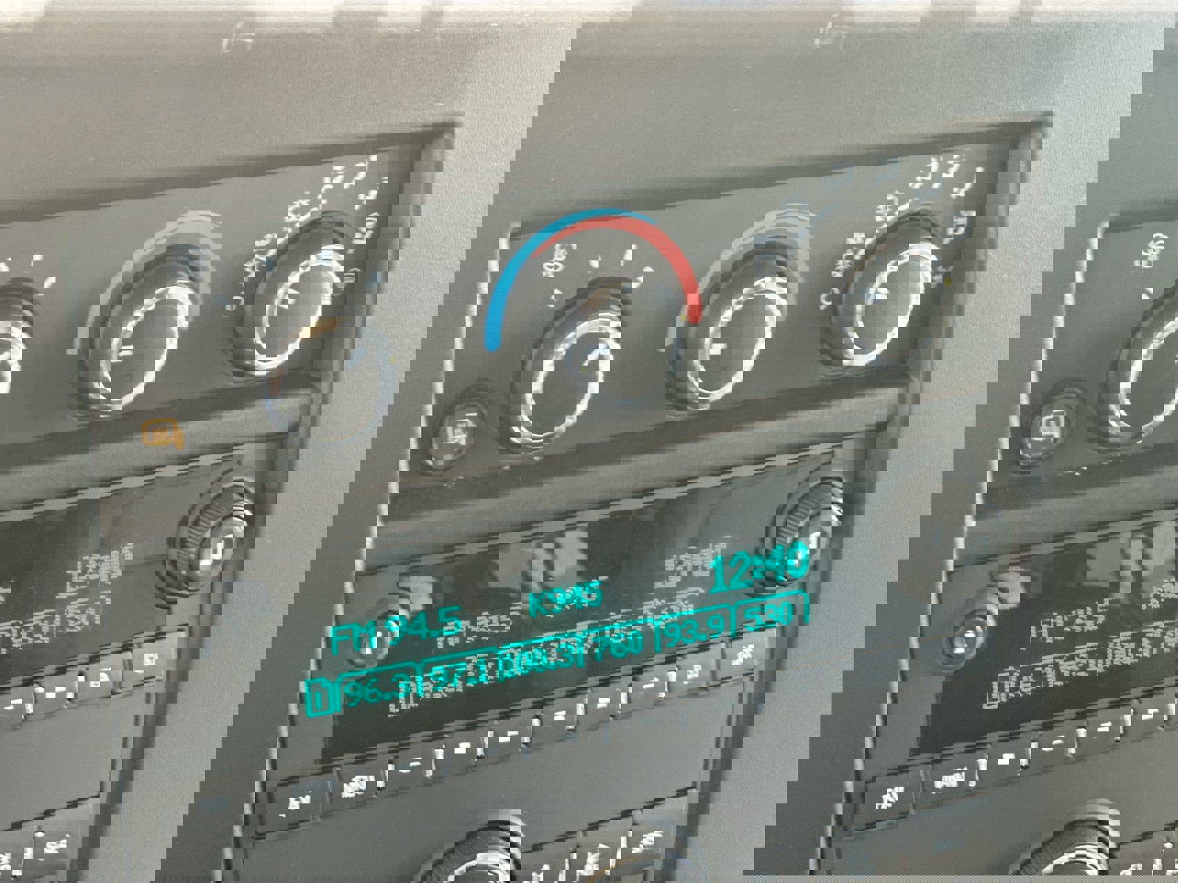 2023 Chevrolet Express Passenger LS photo 16
