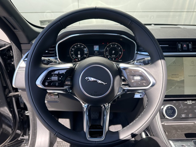 2026 Jaguar F-PACE P250 R-Dynamic S photo 17