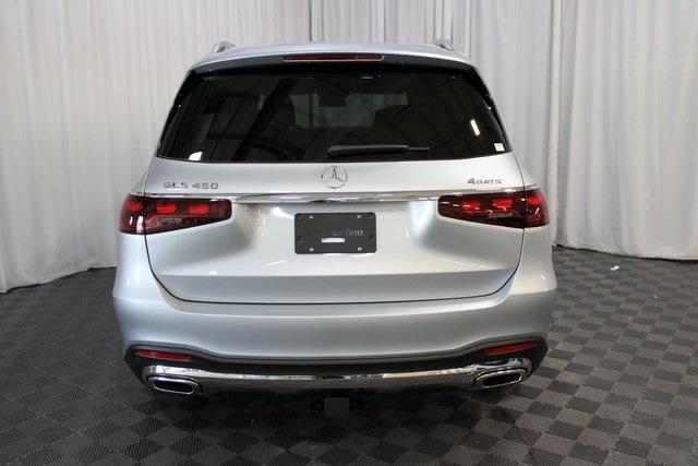 2026 Mercedes Benz GLS 450 4MATIC photo 4