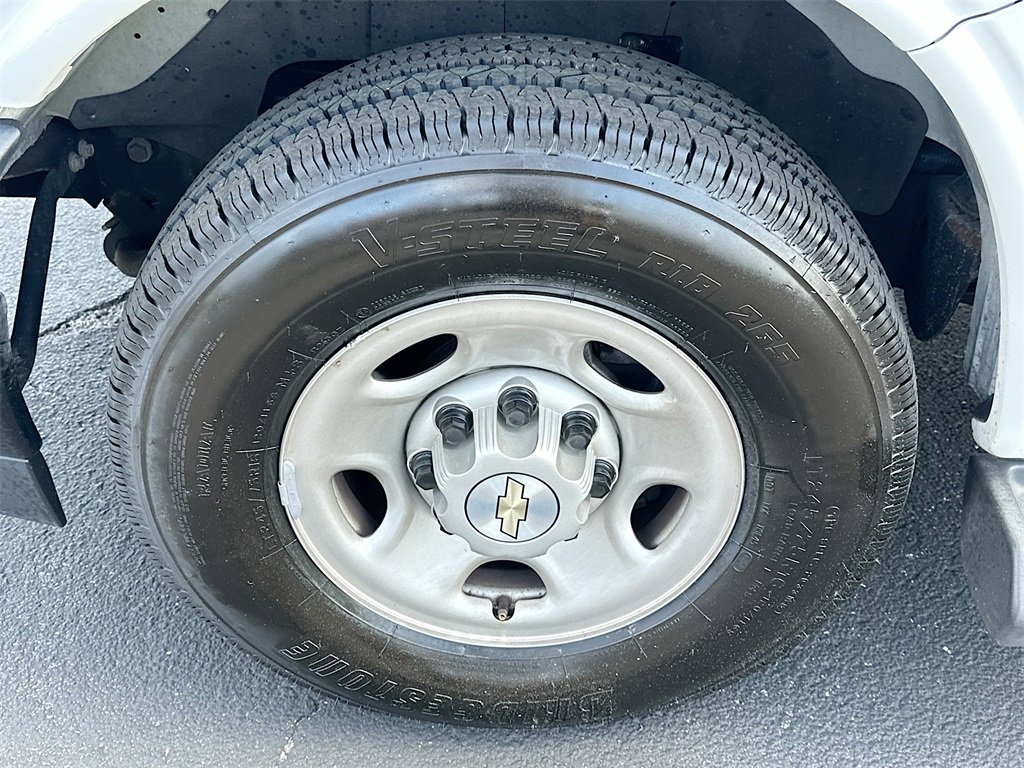 2022 Chevrolet Express Passenger 3500 photo 20
