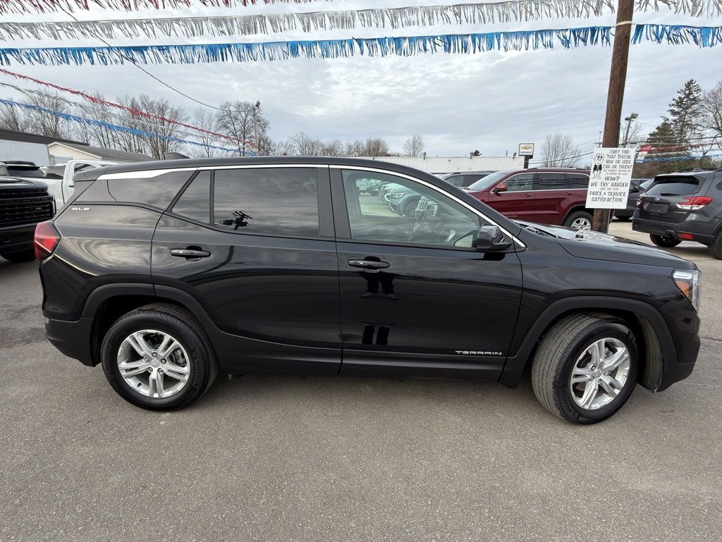2023 Gmc Terrain SLE photo 4
