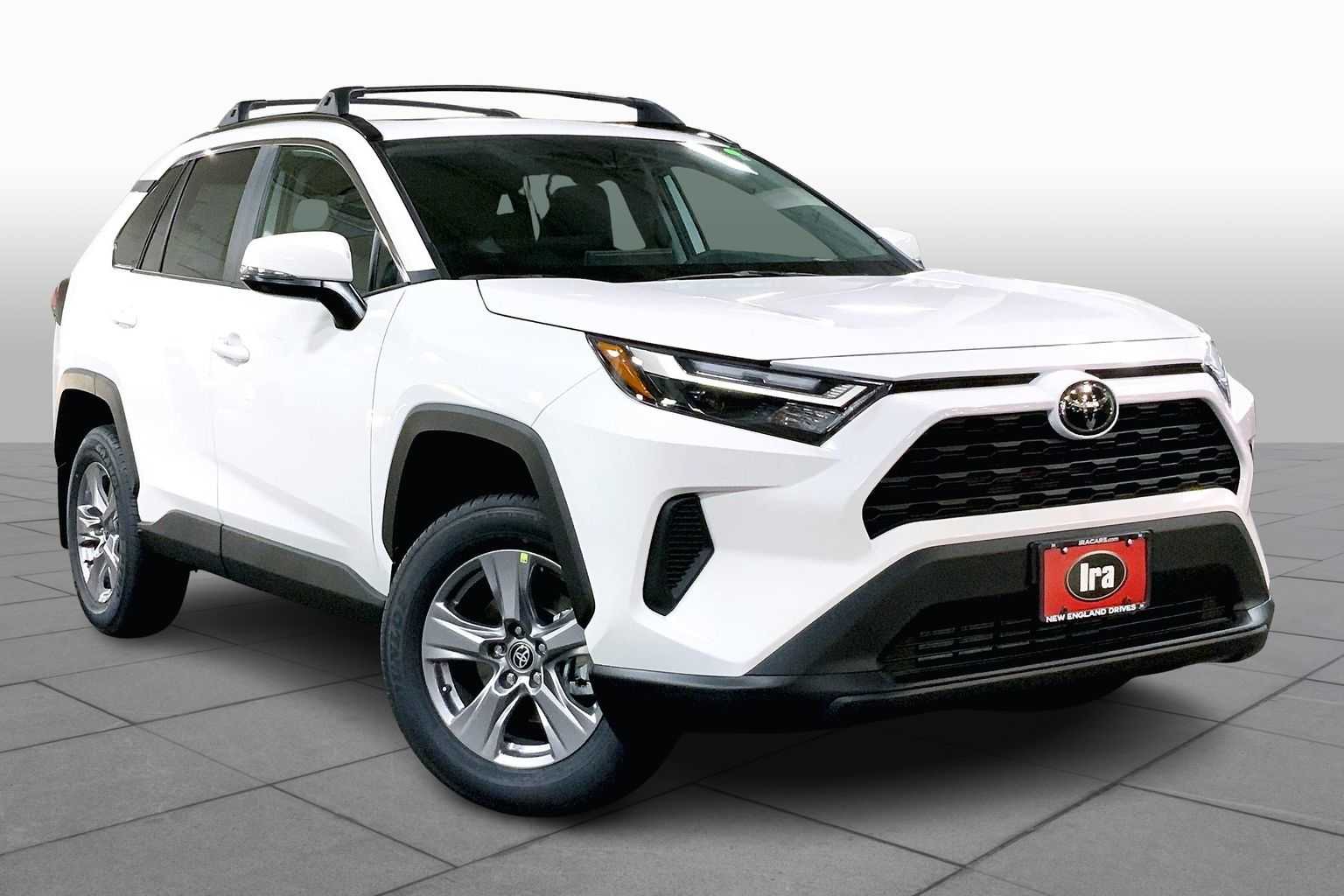 2025 Toyota RAV4 XLE photo 2