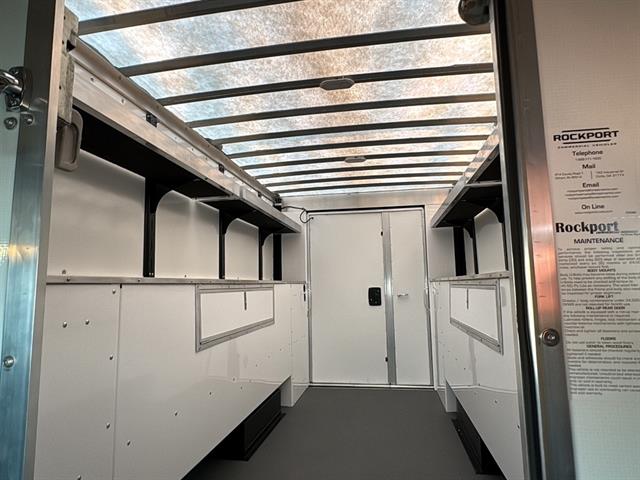 2025 Chevrolet Express Cutaway Base's photo