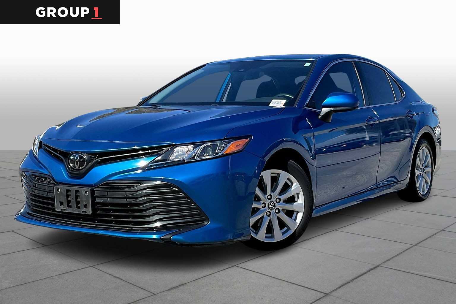 2020 Toyota Camry LE's photo