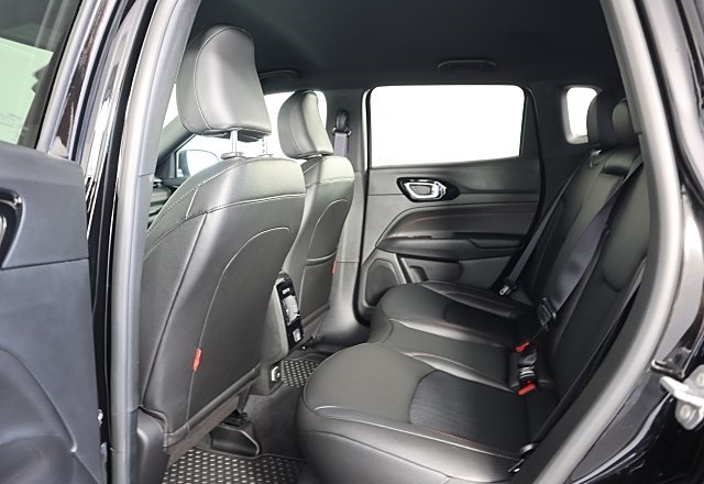 2025 Jeep Compass Trailhawk photo 8