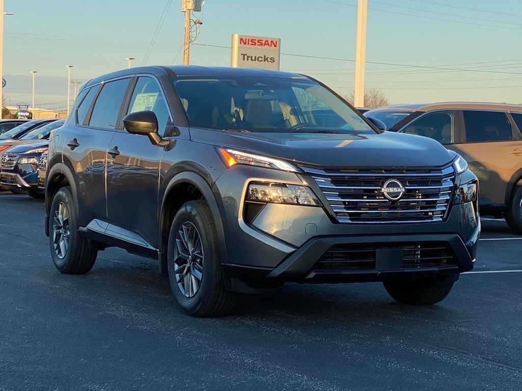 2025 Nissan Rogue S photo 2