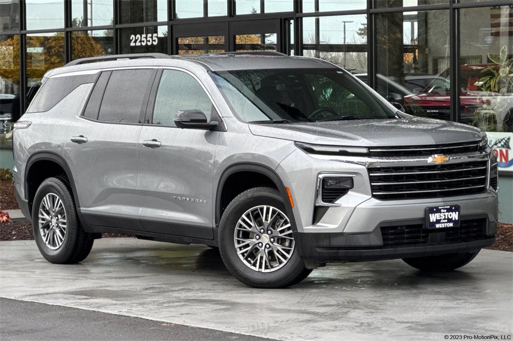 2024 Chevrolet Traverse 2LT's photo