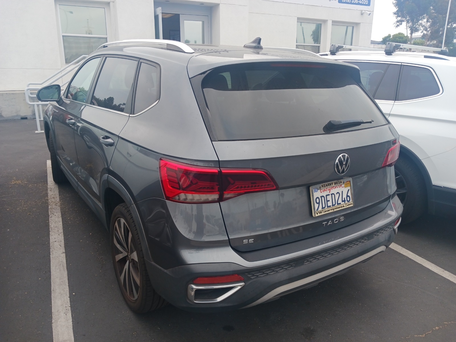 2022 Volkswagen Taos SE photo 4