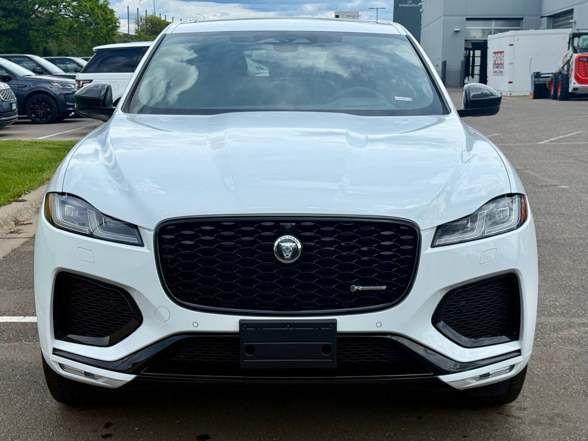 2025 Jaguar F-PACE P250 R-Dynamic S photo 3
