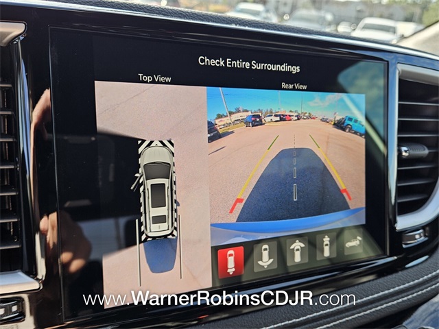 2026 Chrysler Pacifica photo 17
