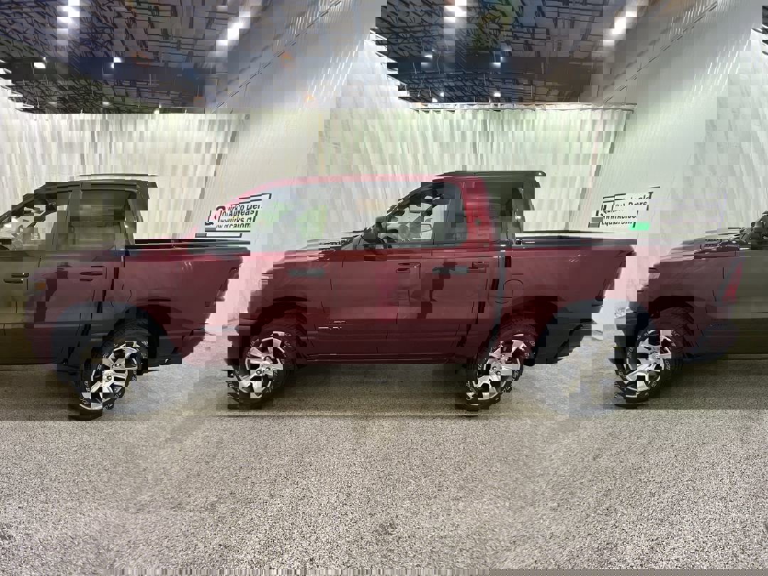 2025 Ram 1500 Tradesman photo 4