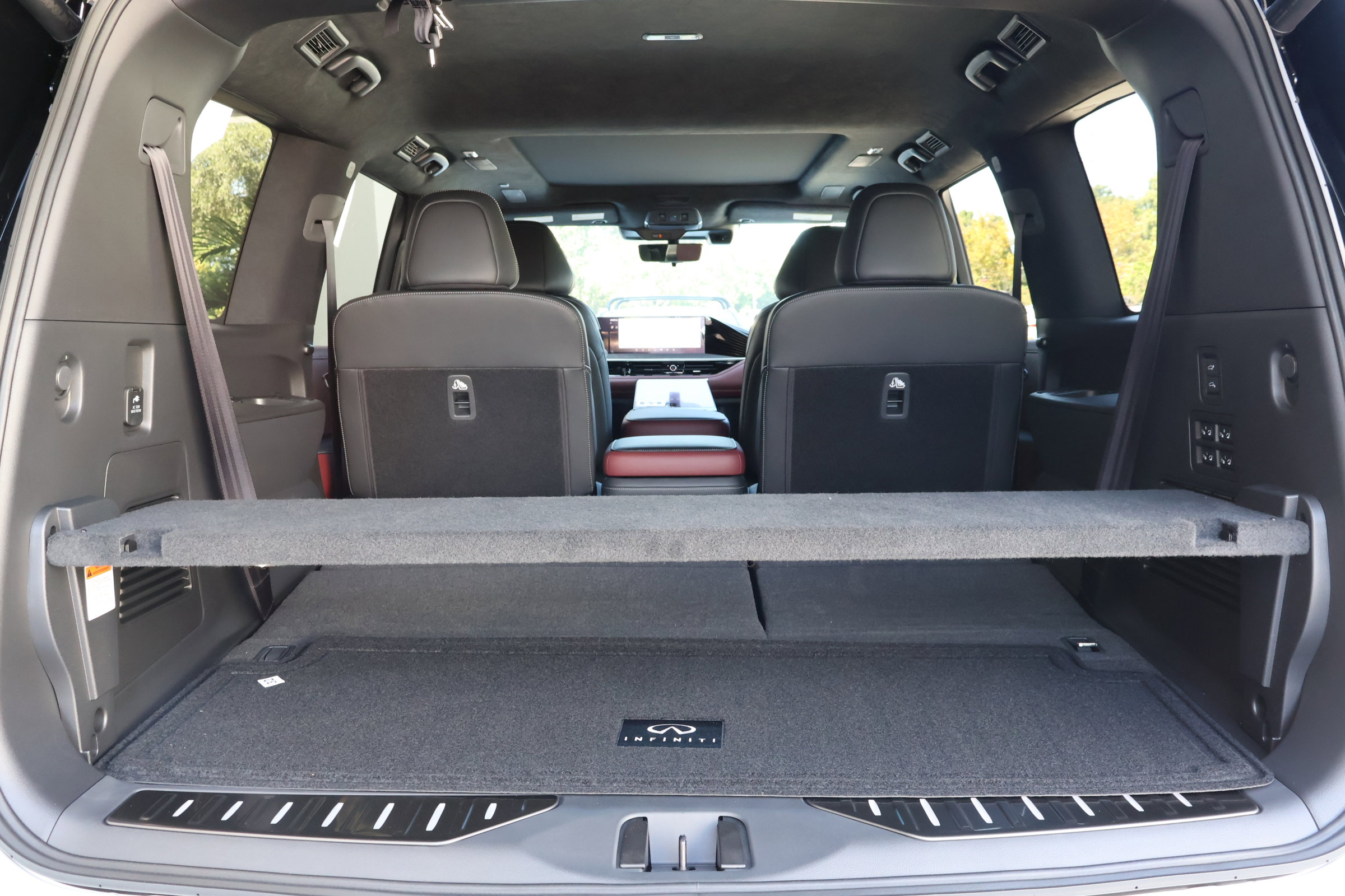 2026 Infiniti QX80 photo 15