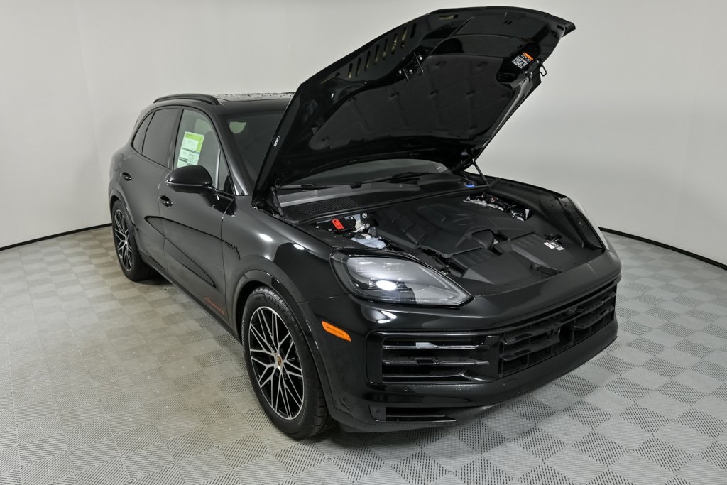 2025 Porsche Cayenne E-Hybrid S photo 31