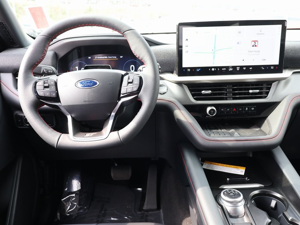 2025 Ford Explorer ST photo 18
